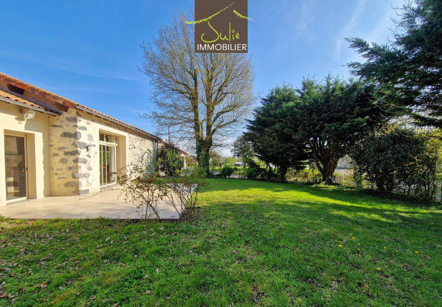 Maison 6 pièces 157 m² · à Chanteloup · 157 m² · 260 000 €