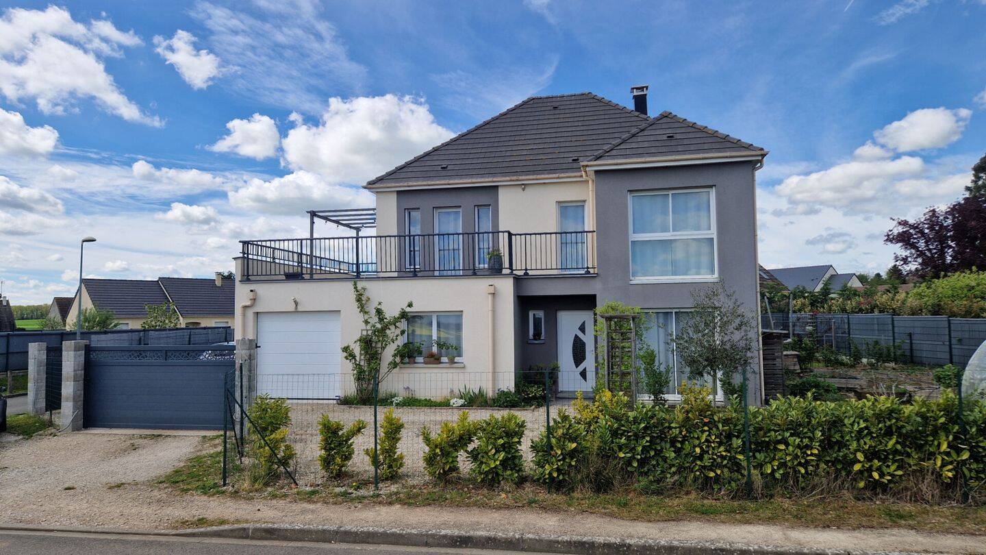 Maison 6 pièces 136 m² · à Maintenon · 136 m² · 299 900 €