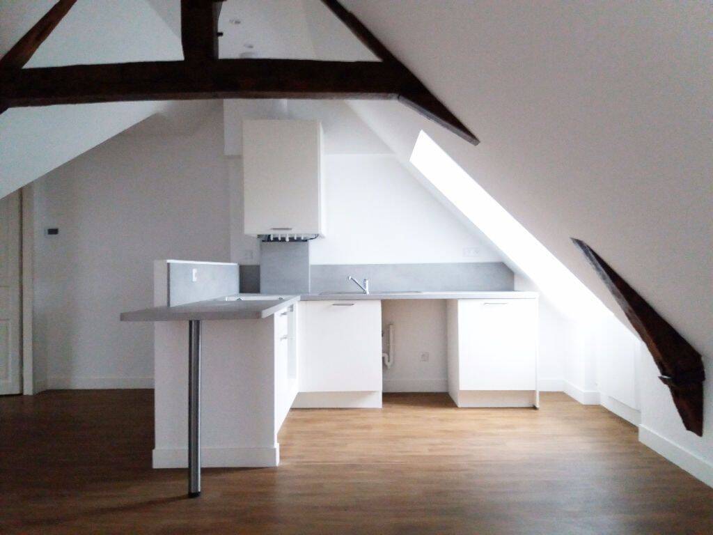 Appartement 1 pièce 41 m² · à Compiègne · 40,5 m² · 775 €