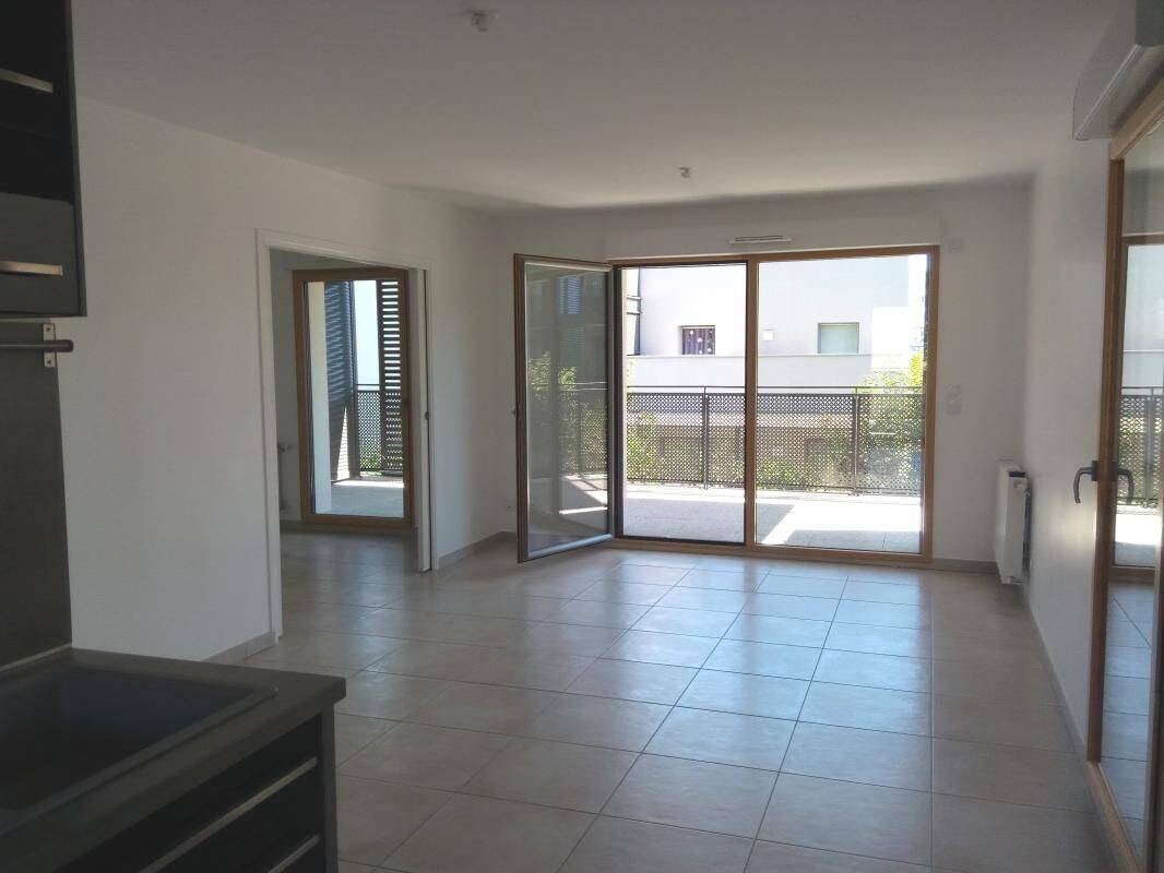 Appartement 4 pièces 76 m² · à Bron · 76 m² · 1 115 €