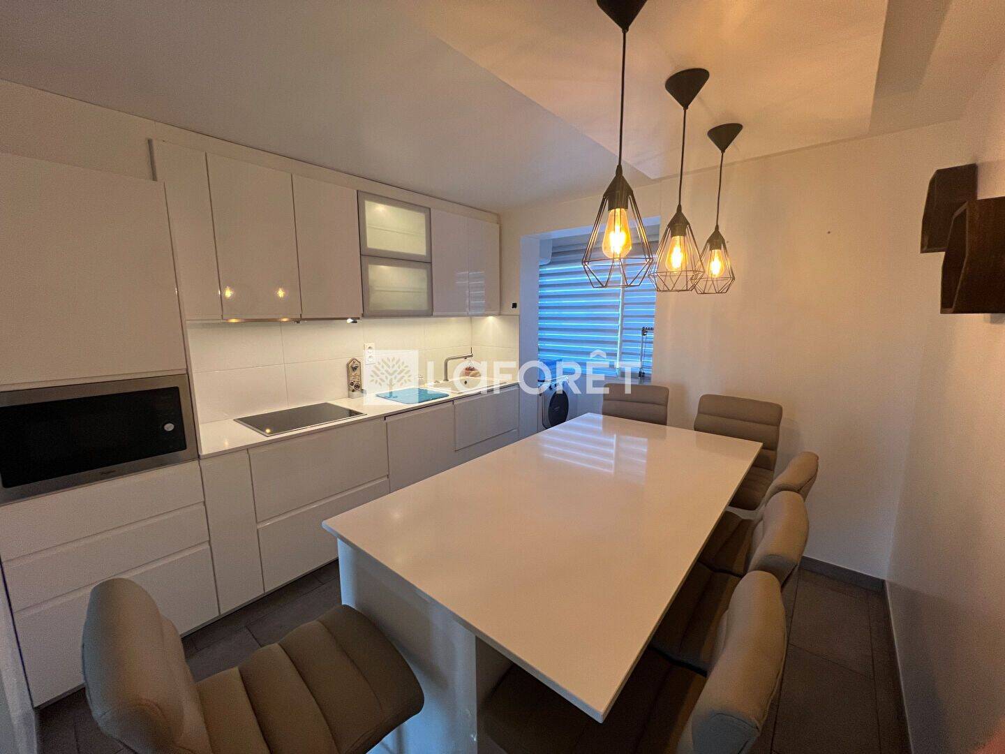 Appartement 3 pièces 62 m² · à Port-Saint-Louis-du-Rhône · 62 m² · 790 €