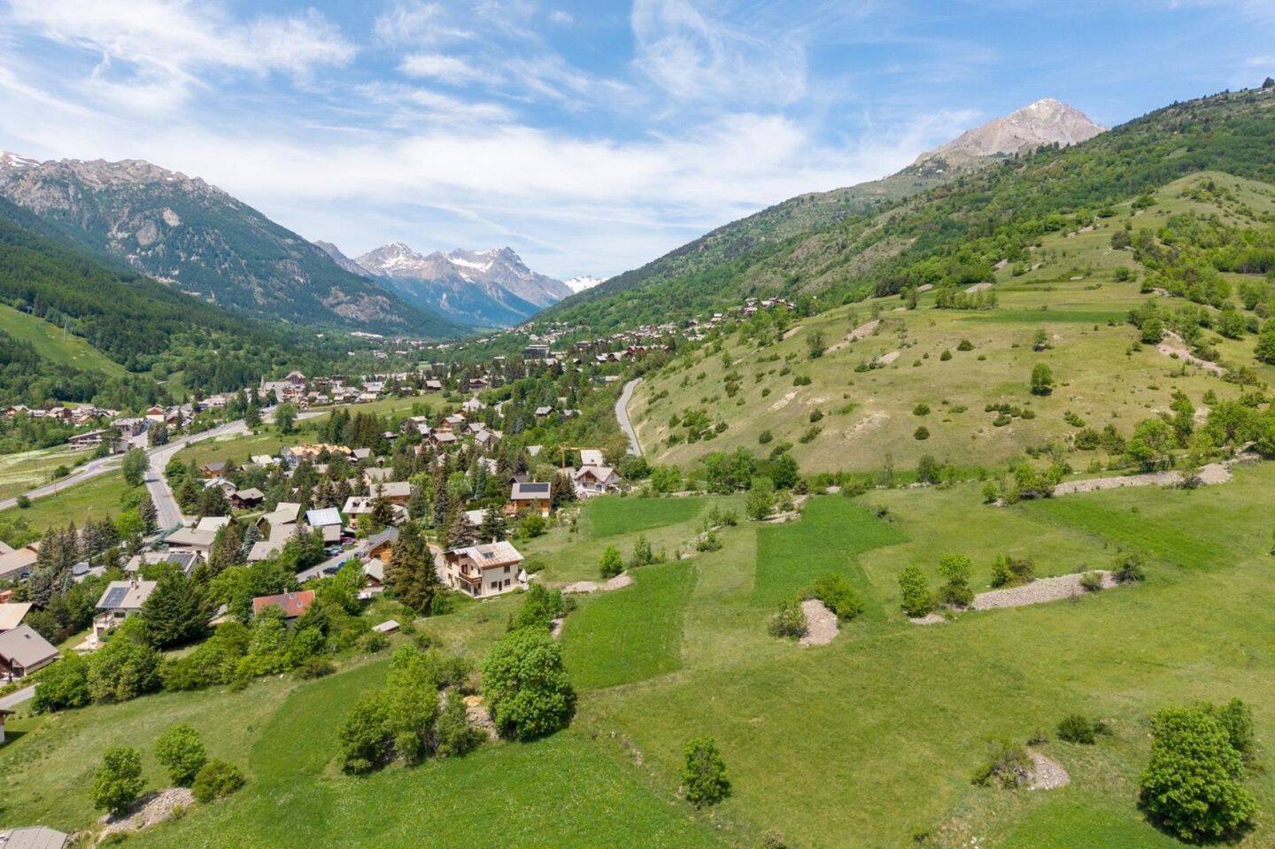 Maison 10 pièces 267 m² · à Saint-Chaffrey · 267 m² · 1 050 000 €