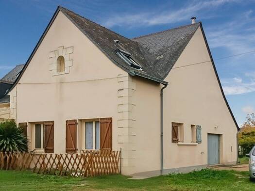 Maison à vendre 159 600 € 7 pièces 6 chambres 183 m² 2 105 m² de terrain Les Rosiers-sur-Loire 49350