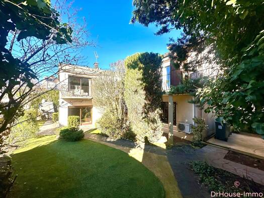 Maison à vendre 338 000 € 7 pièces 5 chambres 200 m² 250 m² de terrain Couronneries Poitiers 86000