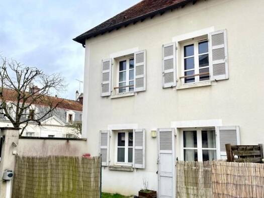 Appartement à vendre 293 000 € 3 pièces 2 chambres 69 m² RDC/2 Racinay Pierrefite Rambouillet 78120