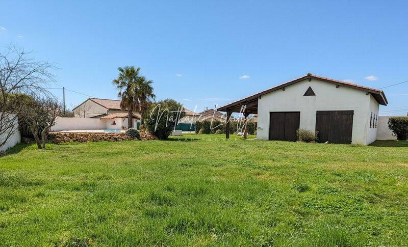 Maison 1 pièce 77 m² · à Lavernose-Lacasse · 77 m² · 198 000 €