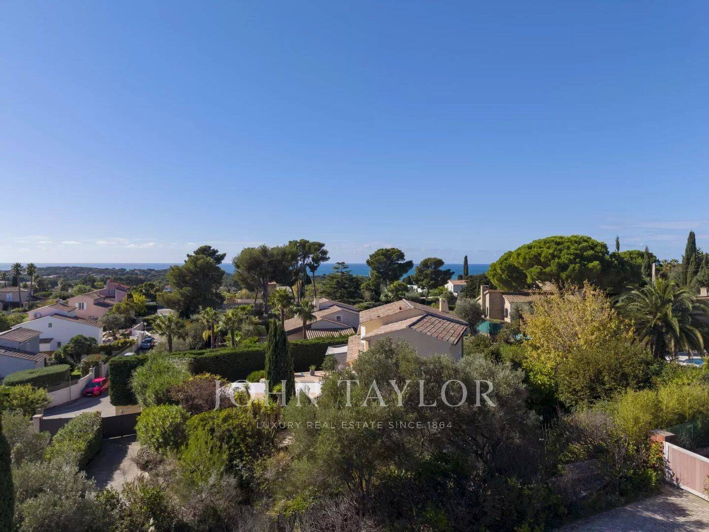 Maison 8 pièces 217 m² · à Sanary-sur-Mer · 217 m² · 1 976 000 €