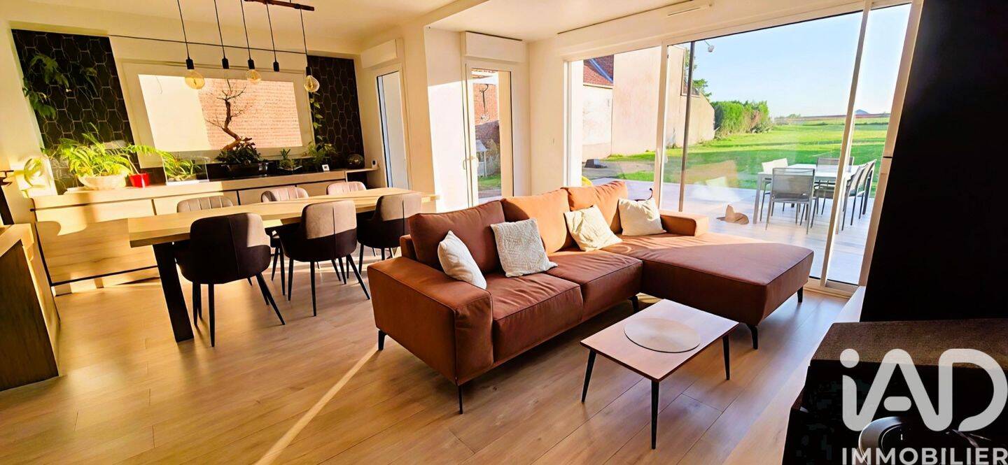 Maison 5 pièces 92 m² · à Ostricourt · 92 m² · 269 900 €