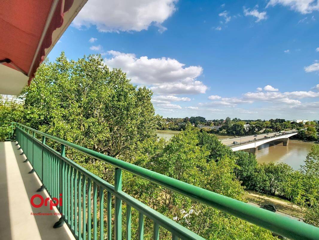 Appartement 5 pièces 100 m² · à Nantes · 99,8 m² · 1 200 €/mois