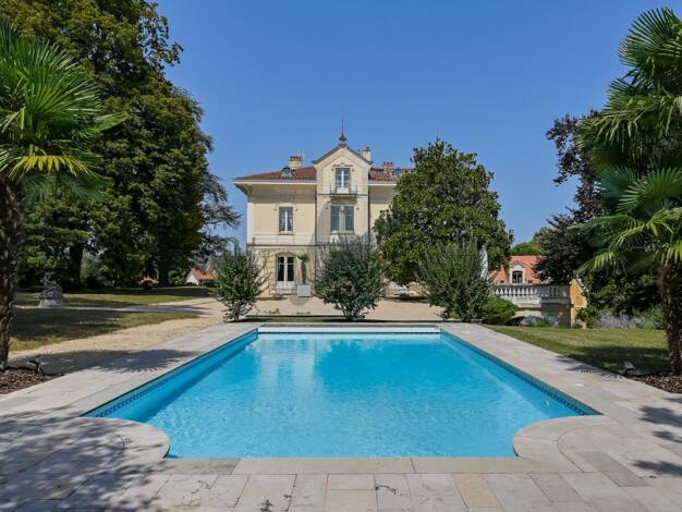Villa à vendre 3 200 000 € 12 pièces 10 chambres 600 m² 6 500 m² de terrain Dommartin 69380