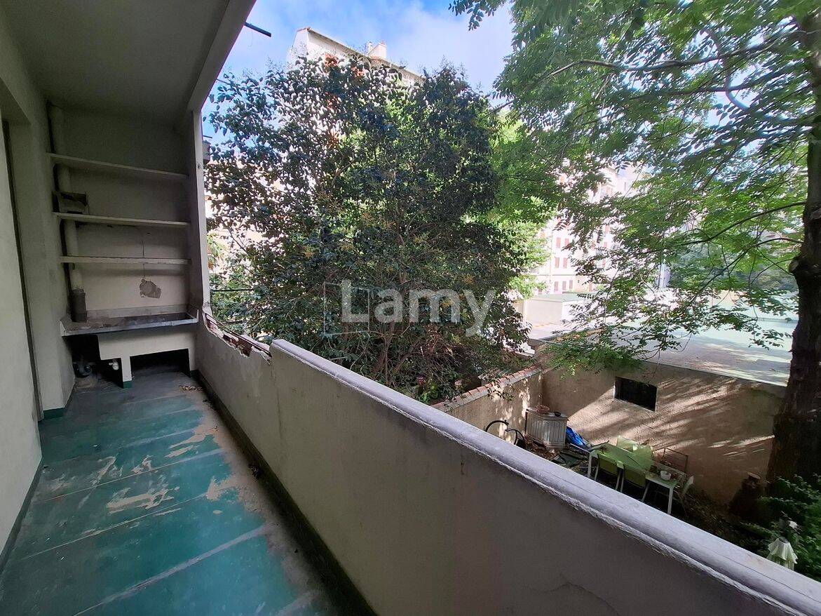 Appartement 3 pièces 70 m² · à Marseille 4ème Arrondissement · 69,6 m² · 890 €