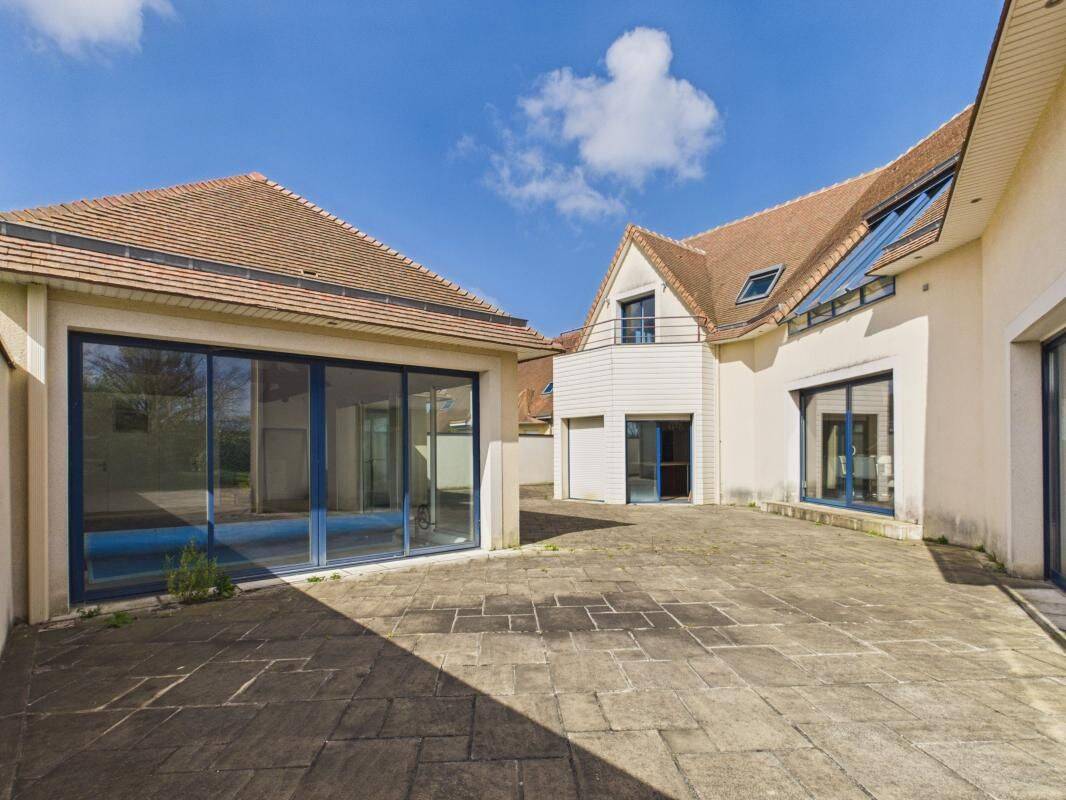 Maison 6 pièces 280 m² · à Cagny · 280 m² · 639 000 €