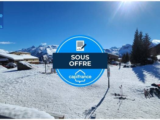 Appartement à vendre 134 750 € 1 pièce 28 m² Étage 1/5 Auris 38142