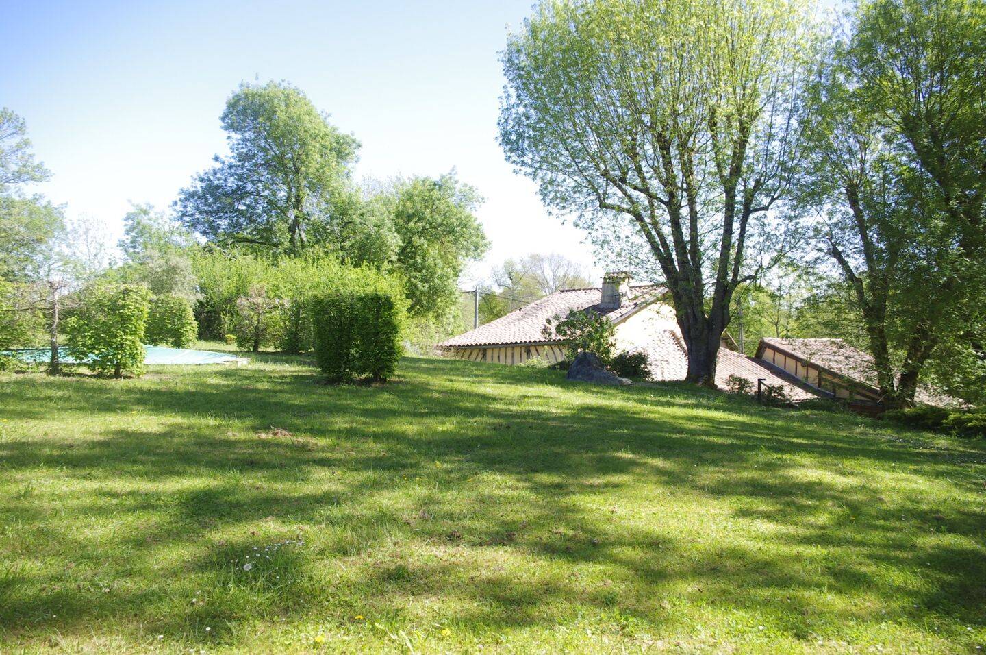 Maison 6 pièces 157 m² · à Avéron-Bergelle · 157 m² · 260 000 €