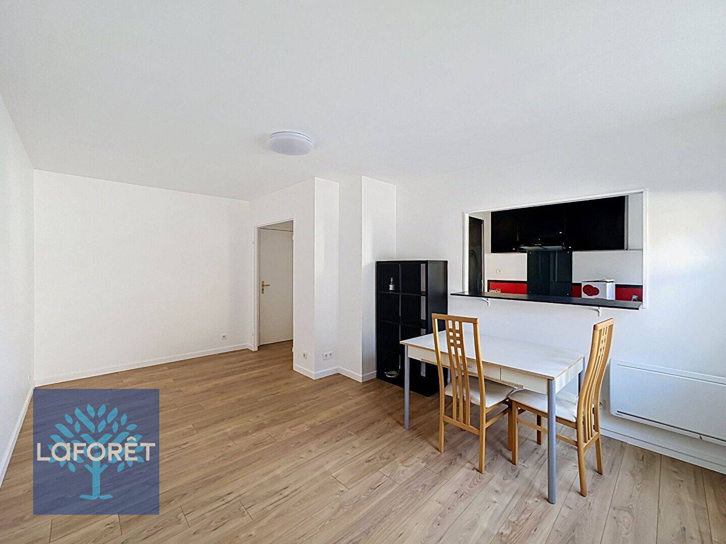Appartement 2 pièces 43 m² · à Corbeil-Essonnes · 42,8 m² · 850 €