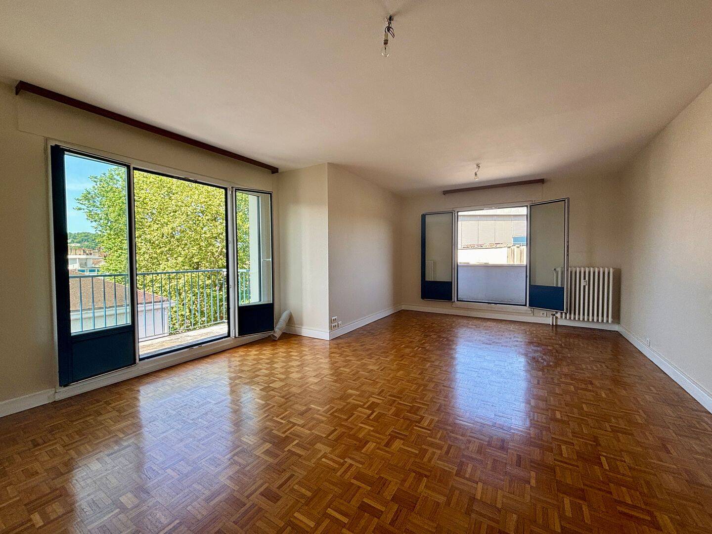 5 pièces 90 m² · à Besançon · 90 m² · 1 150 €