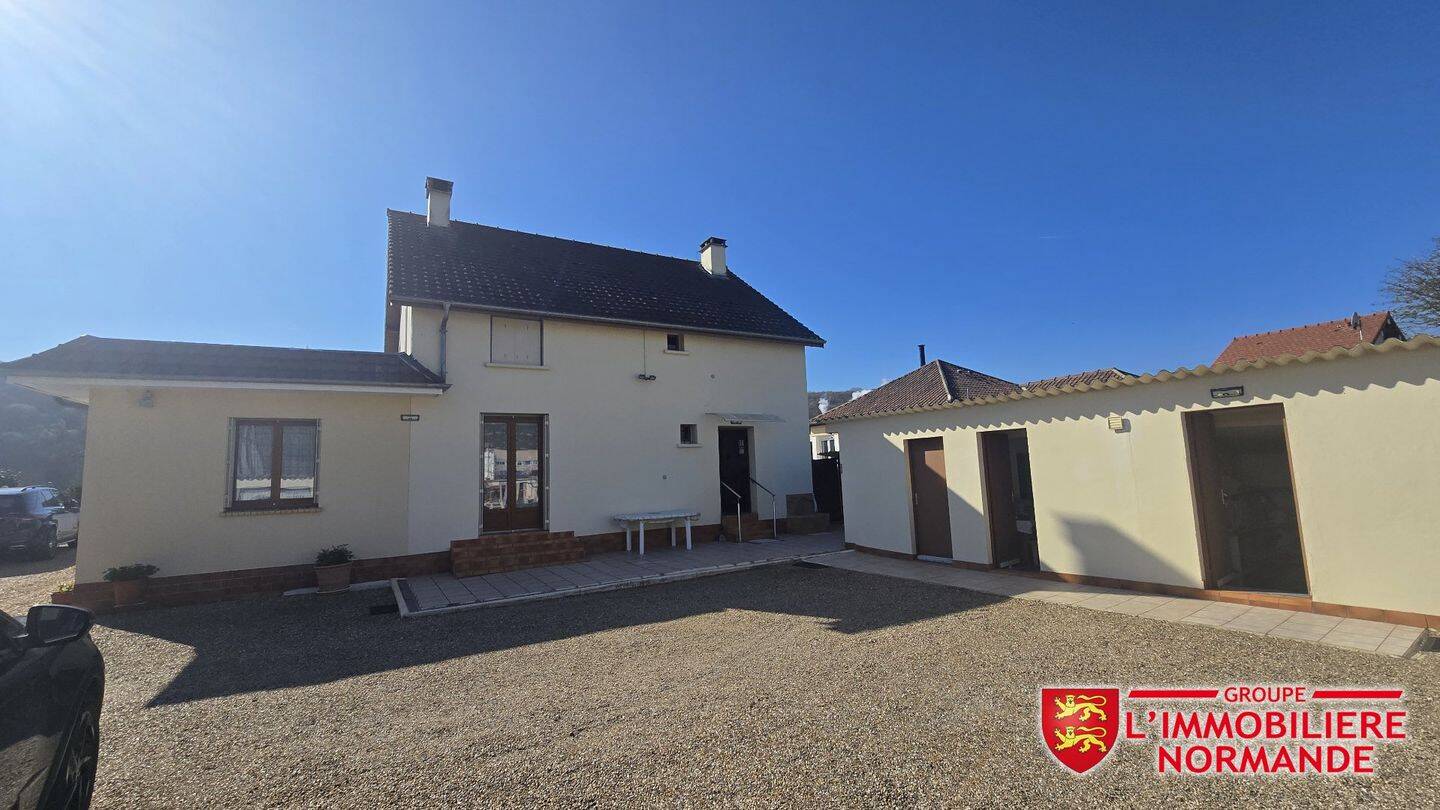 Maison 6 pièces 145 m² · à Acquigny · 145 m² · 220 000 €