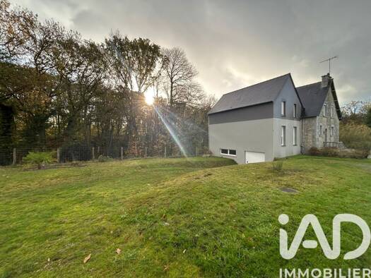 Villa à vendre 362 900 € 9 pièces 6 chambres 252 m² 13 627 m² de terrain Bobital 22100