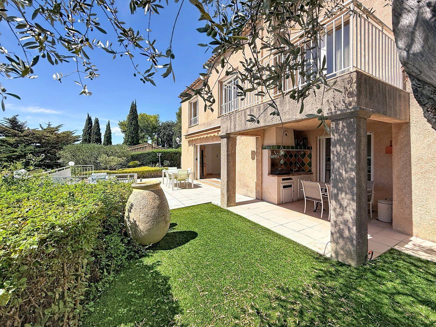Maison 5 pièces 140 m² · à Cagnes-sur-Mer · 140 m² · 829 000 €