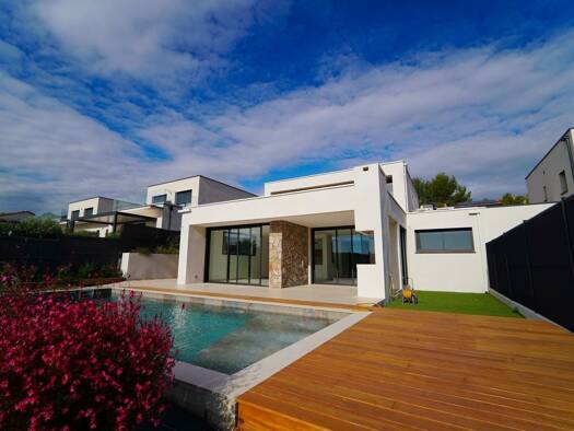 Terrain avec maison neuve à vendre 910 000 € 7 pièces 4 chambres 174 m² 585 m² de terrain Est Nord Est et Sud Est Saint-Gély-du-Fesc 34980