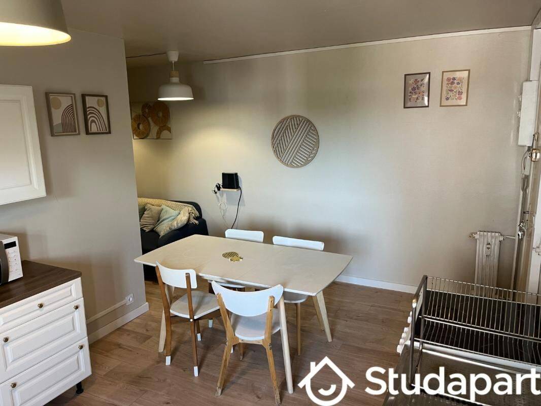 Appartement 5 pièces 80 m² · à Loos · 80 m² · 530 €