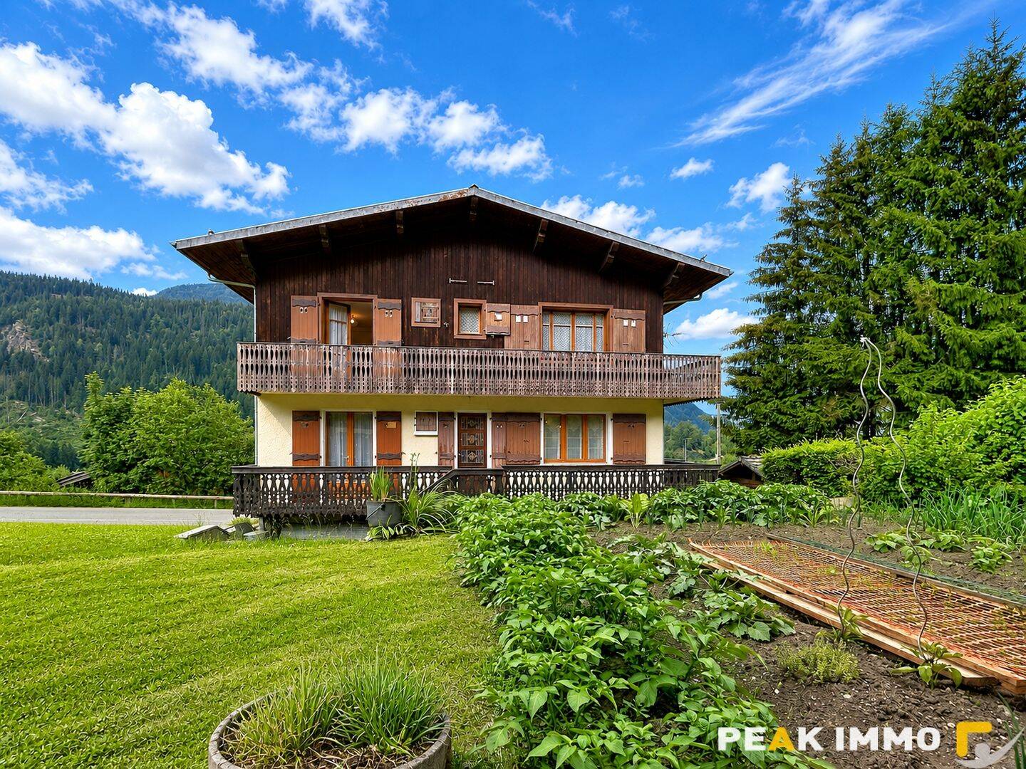 Maison 7 pièces 241 m² · aux Houches · 240,7 m² · 810 000 €