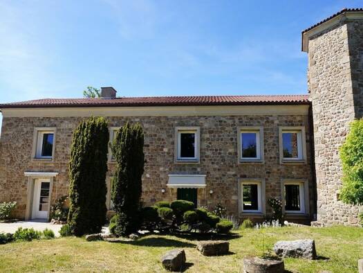 Maison à vendre 1 230 000 € 12 pièces 6 chambres 390 m² 3 369 m² de terrain Zone Periurbaine Monistrol-sur-Loire 43120