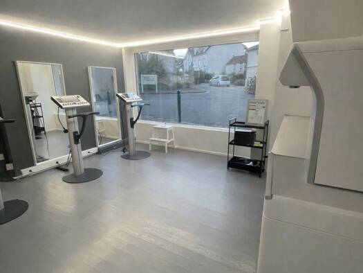 Boutique à vendre 132 000 € 98 m² de surface de vente Orry-la-Ville 60560