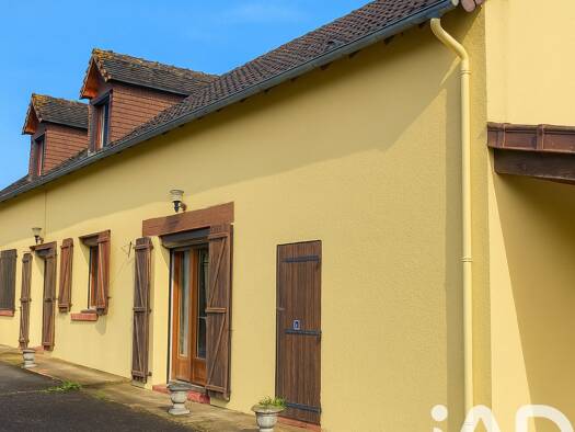 Maison à vendre 150 000 € 5 pièces 4 chambres 120 m² 2 725 m² de terrain La Bruère-sur-Loir 72500