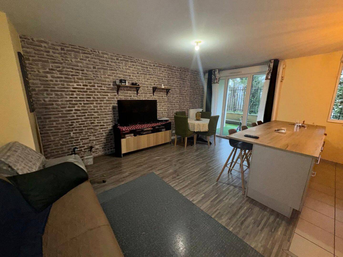 Appartement 3 pièces 66 m² · à Corbeil-Essonnes · 66 m² · 1 250 €