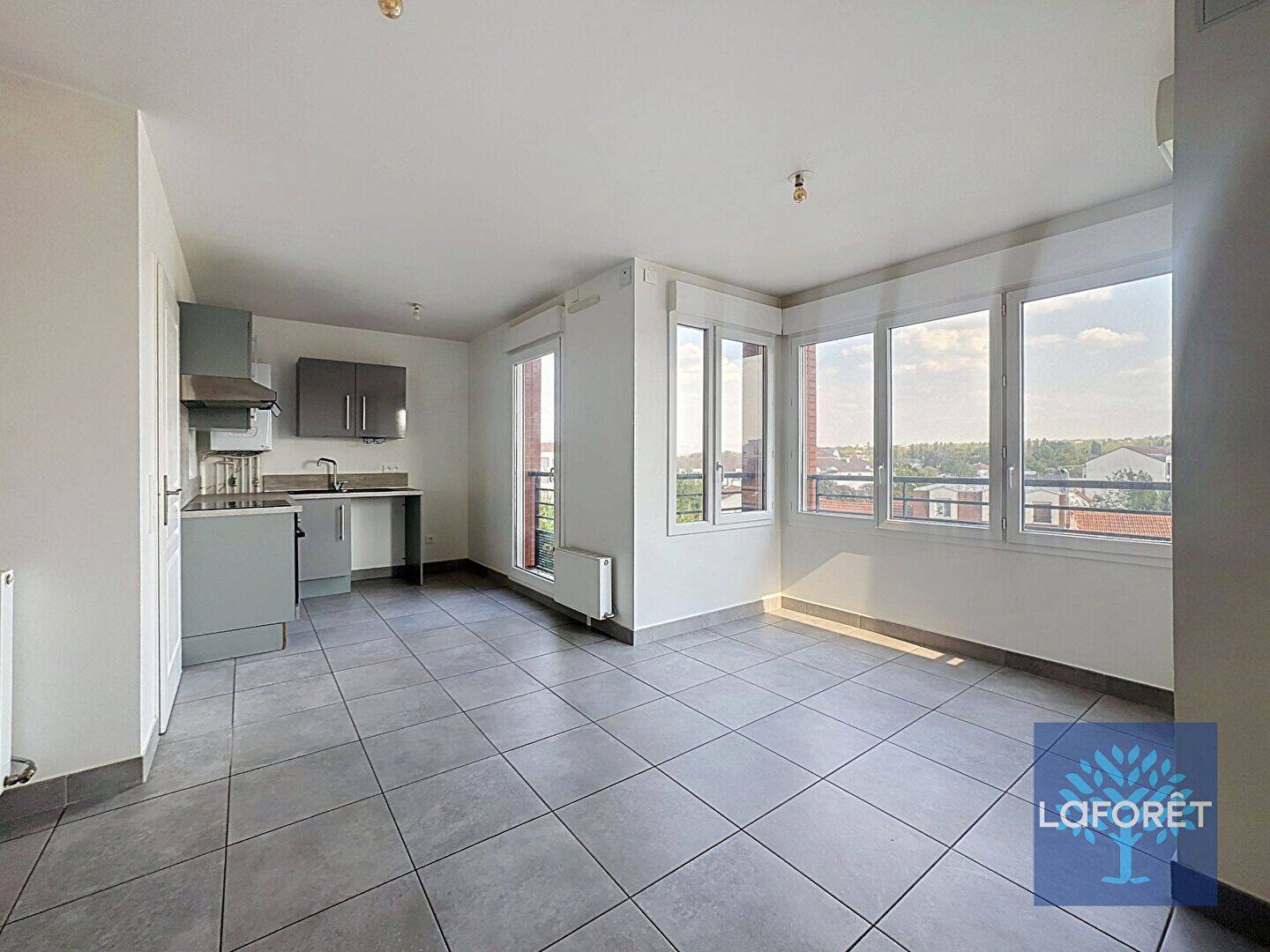 Appartement 2 pièces 48 m² · à Neuilly-sur-Marne · 47,7 m² · 868 €