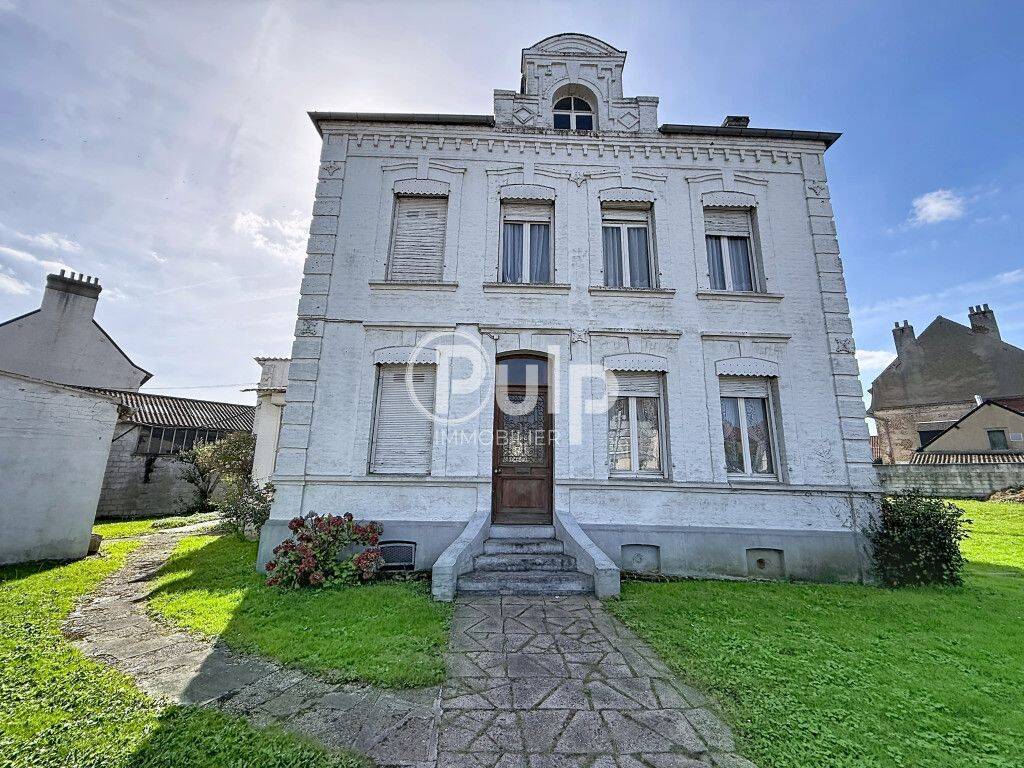Maison 7 pièces 153 m² · à Hesdin-la-Forêt · 153 m² · 229 950 €