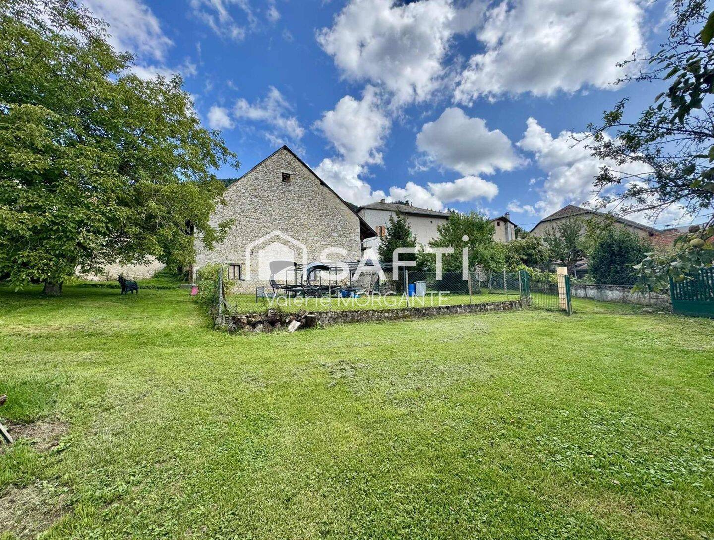 Maison 6 pièces 145 m² · à Arvière-en-Valromey · 145 m² · 229 000 €