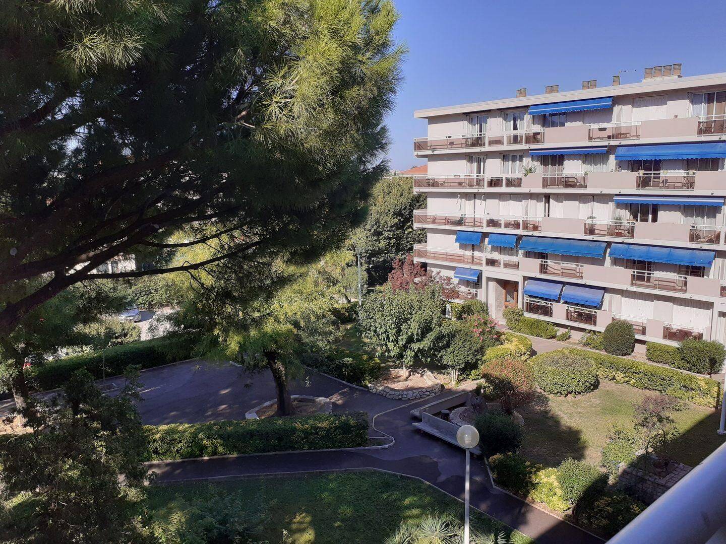 Appartement 3 pièces 57 m² · à Marseille 8ème Arrondissement · 57,4 m² · 899 €/mois
