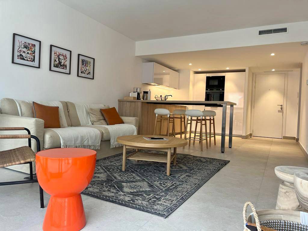 Appartement 2 pièces 62 m² · à Cannes · 62 m² · 2 000 €