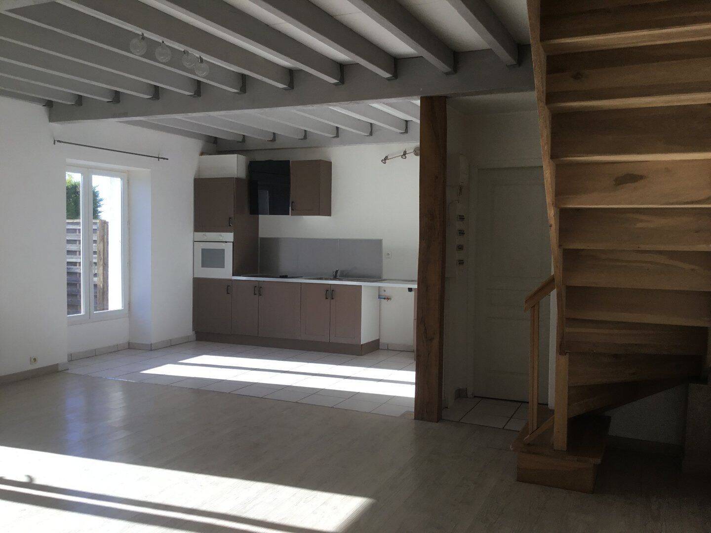 Maison 3 pièces 90 m² · à Genté · 90 m² · 730 €