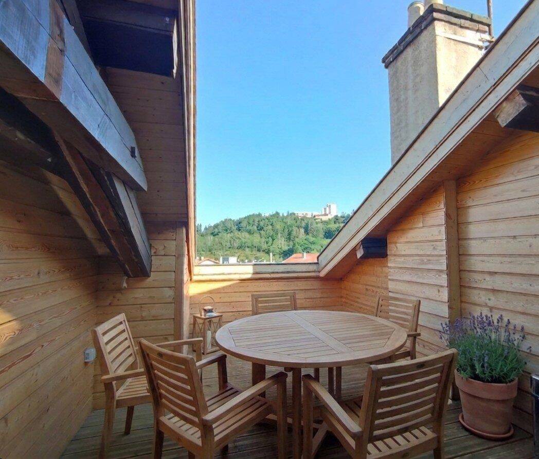 Appartement 4 pièces 151 m² · à Saint-Étienne · 151 m² · 880 €/mois