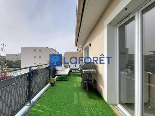 Appartement à vendre 245 900 € 2 pièces 1 chambre 43 m² Étage 2/2 Le Pradet 83220