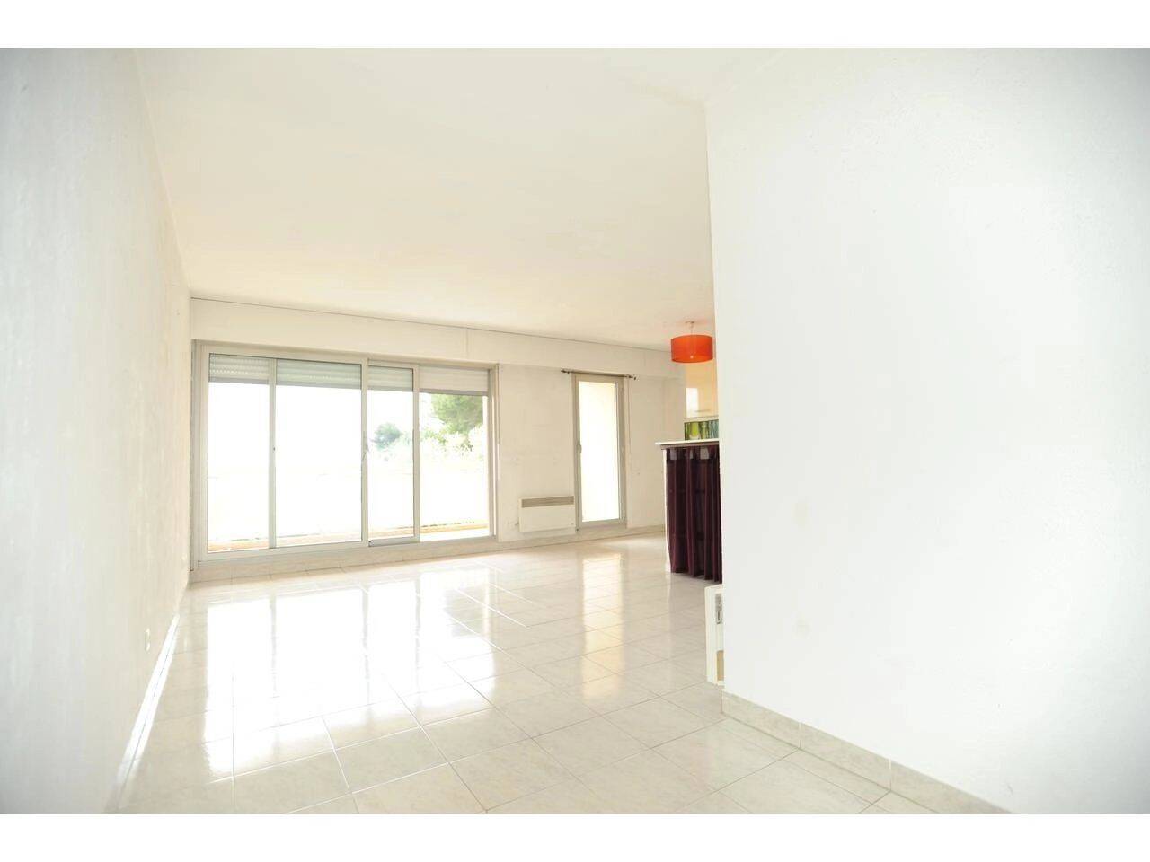 Appartement 1 pièce 35 m² · à Nice · 34,9 m² · 762 €