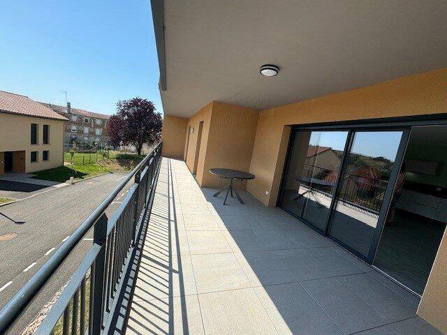 Appartement 3 pièces 75 m² · à Panissières · 74,6 m² · 800 €/mois