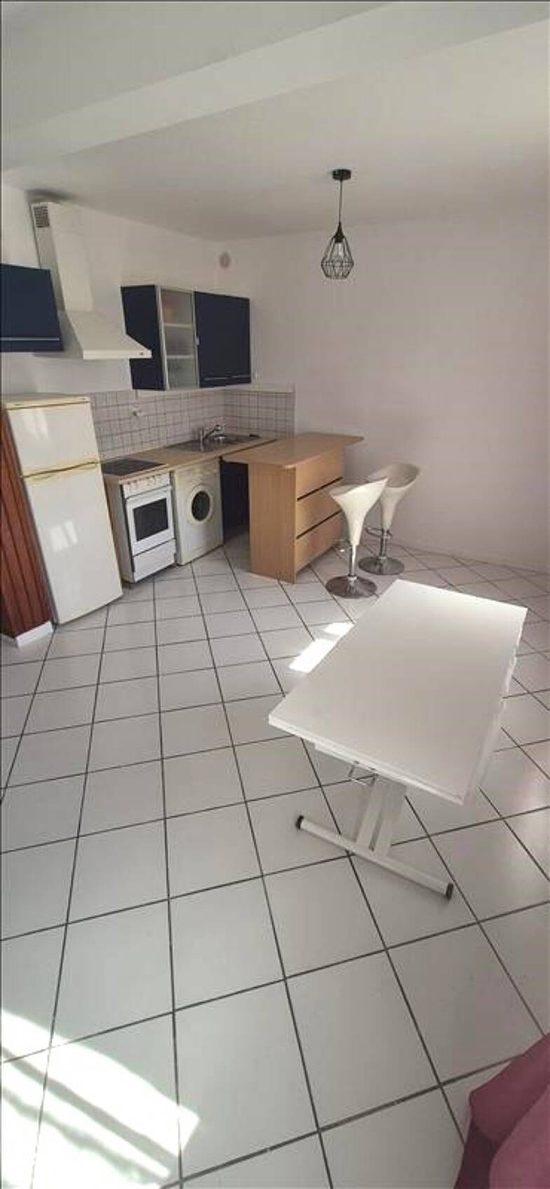 Appartement à louer 825 € 2 pièces 1 chambre 32 m² 1er étage Stalingrad Le Blanc-Mesnil 93150