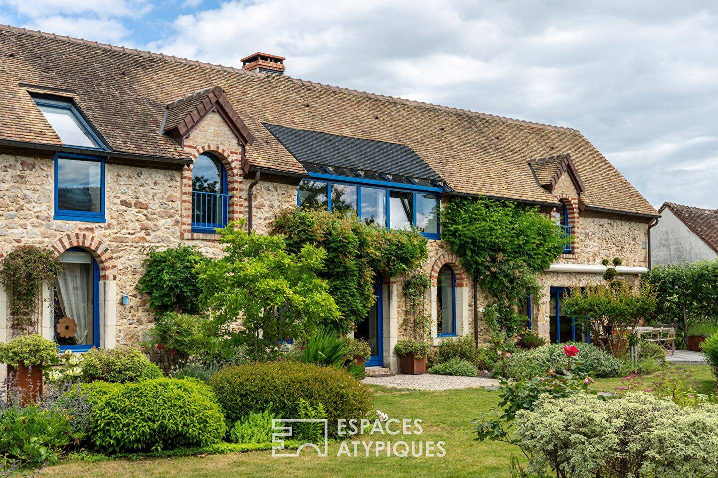 Maison 7 pièces 230 m² · à Saint-Pavace · 230 m² · 769 000 €