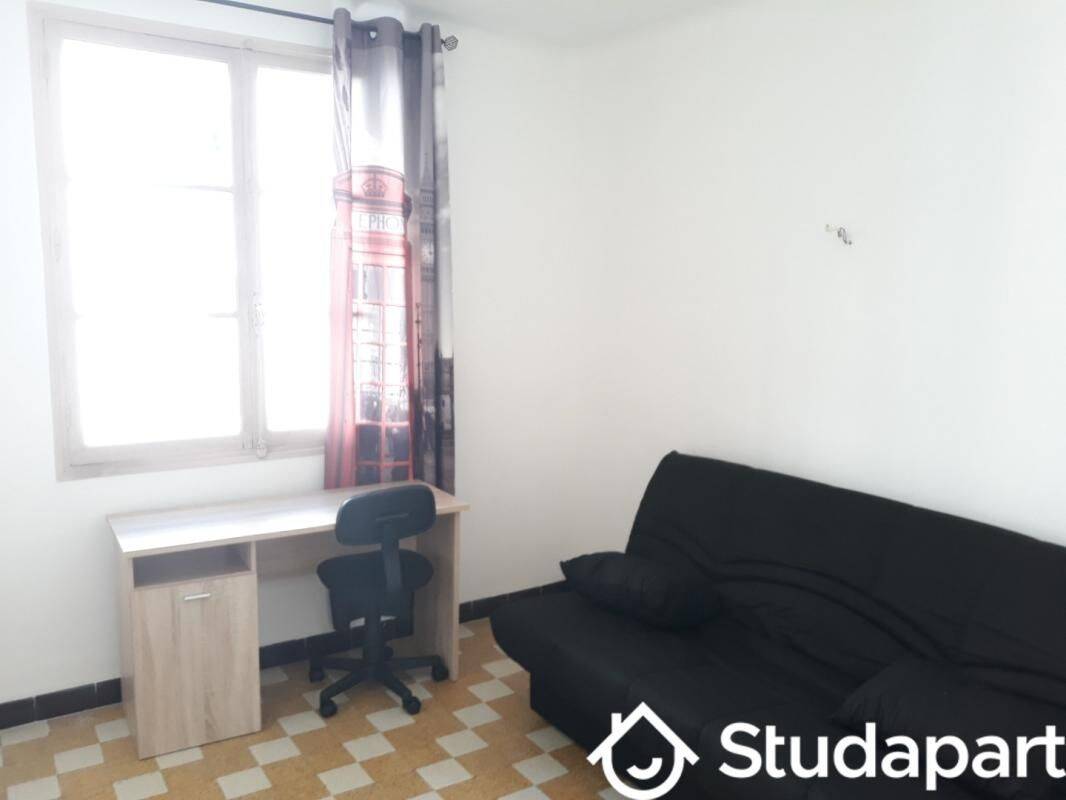 1 pièce 10 m² · à Marseille 1er Arrondissement · 10 m² · 370 €/mois
