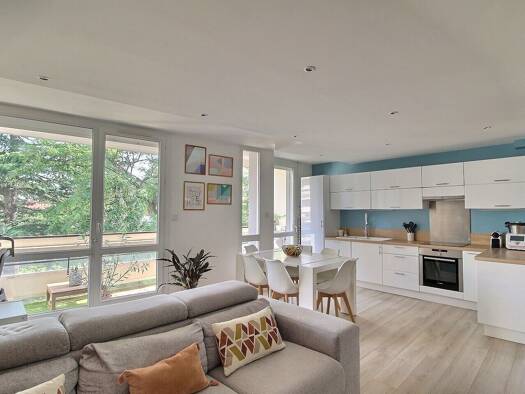 Appartement à vendre 310 000 € 4 pièces 3 chambres 70 m² Étage 4/5 Résidence du Parc Massy 91300