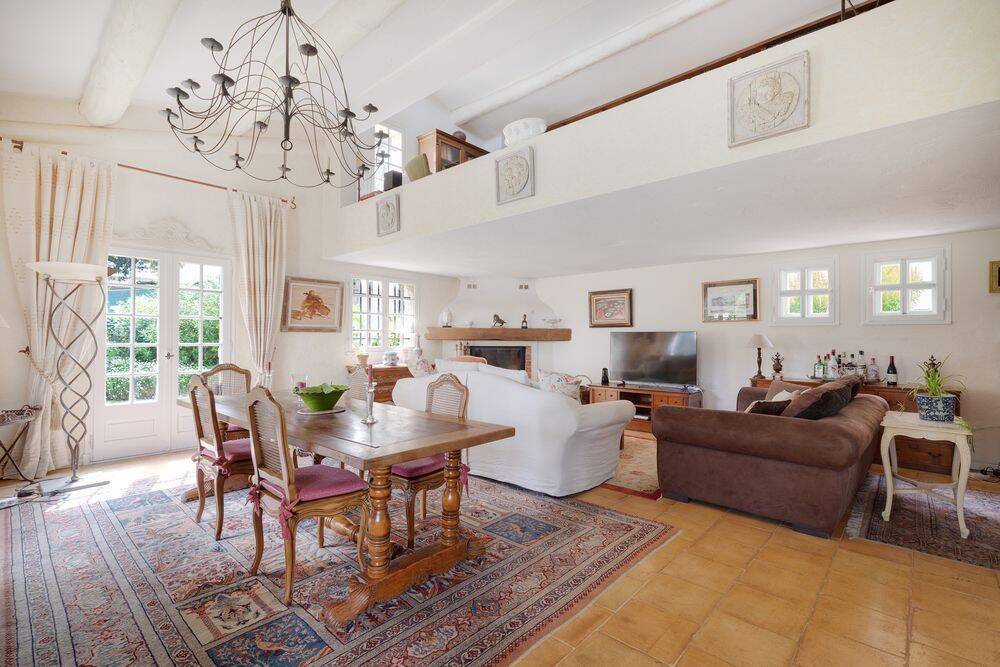 Maison 6 pièces 233 m² · à Saint-Paul-de-Vence · 233 m² · 2 980 000 €