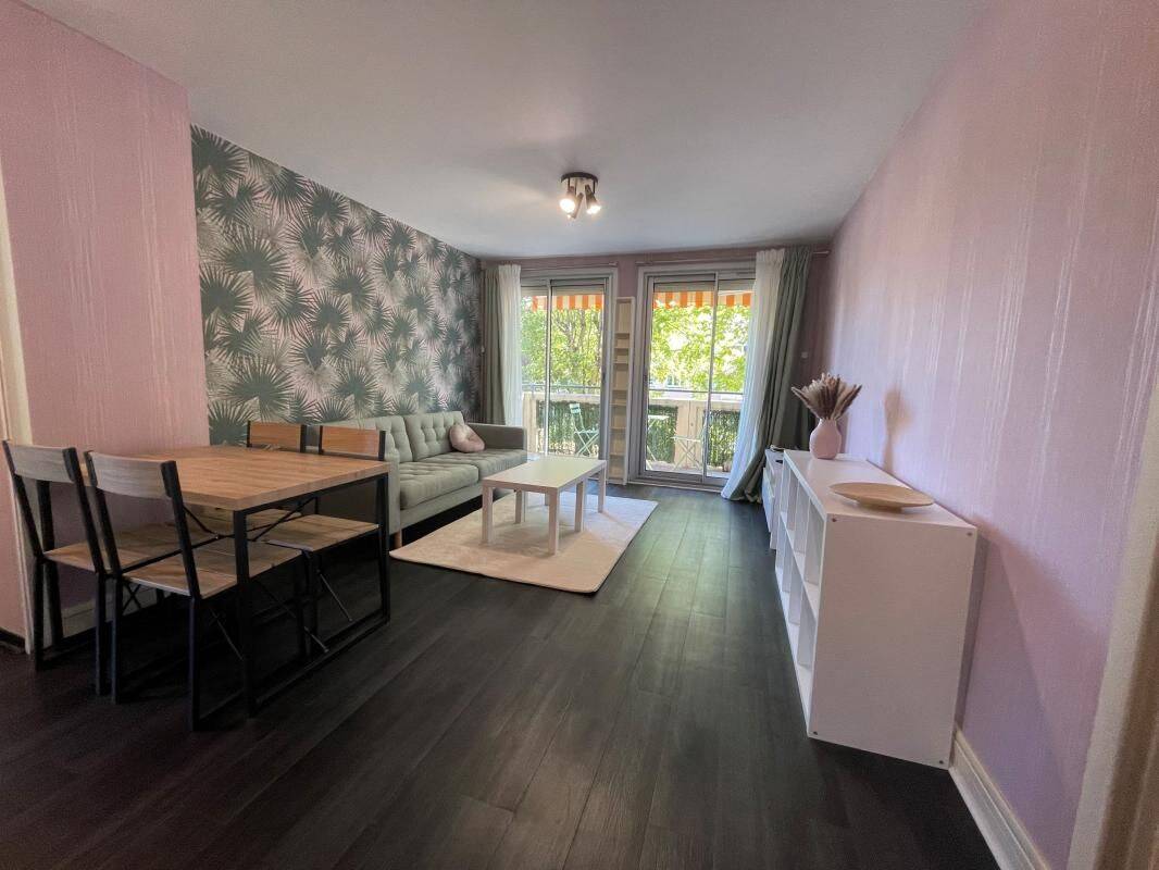 Appartement 3 pièces 59 m² · à Caluire-Et-Cuire · 58,8 m² · 900 €