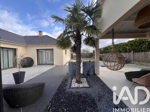 Maison de plain-pied à vendre 364 000 € 5 pièces 3 chambres 127 m² 864 m² de terrain Saint-Pouange 10120