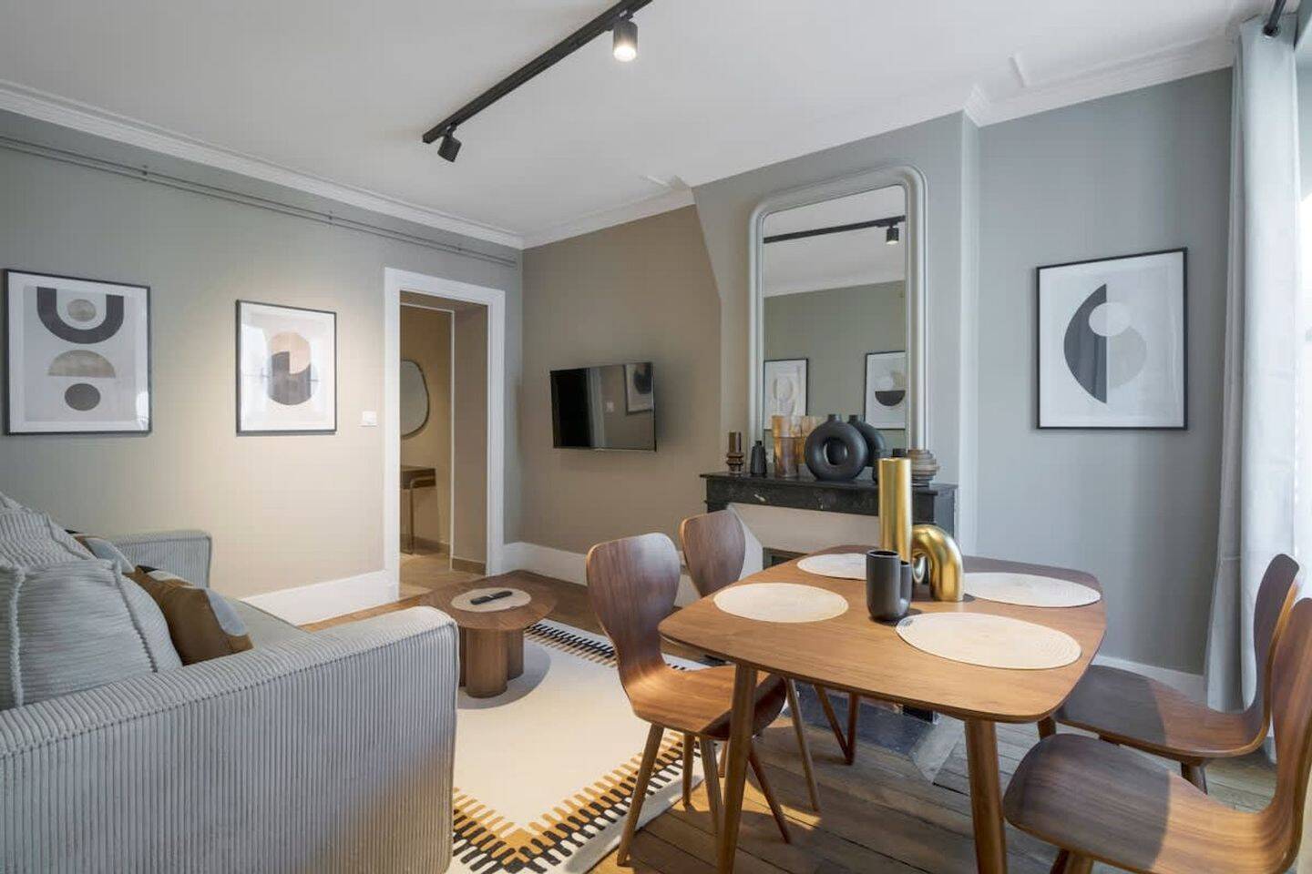 Appartement 2 pièces 40 m² · à Paris 7ème Arrondissement · 40 m² · 5 235 €