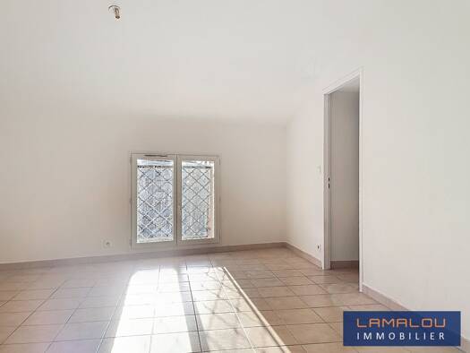 Appartement à louer 460 € 2 pièces 1 chambre 50 m² RDC Saint-Chinian 34360