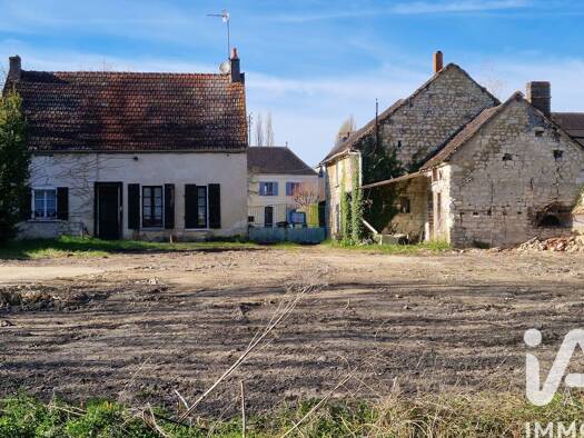 Maison à vendre 60 000 € 3 pièces 1 chambre 82 m² 1 533 m² de terrain Turny 89570